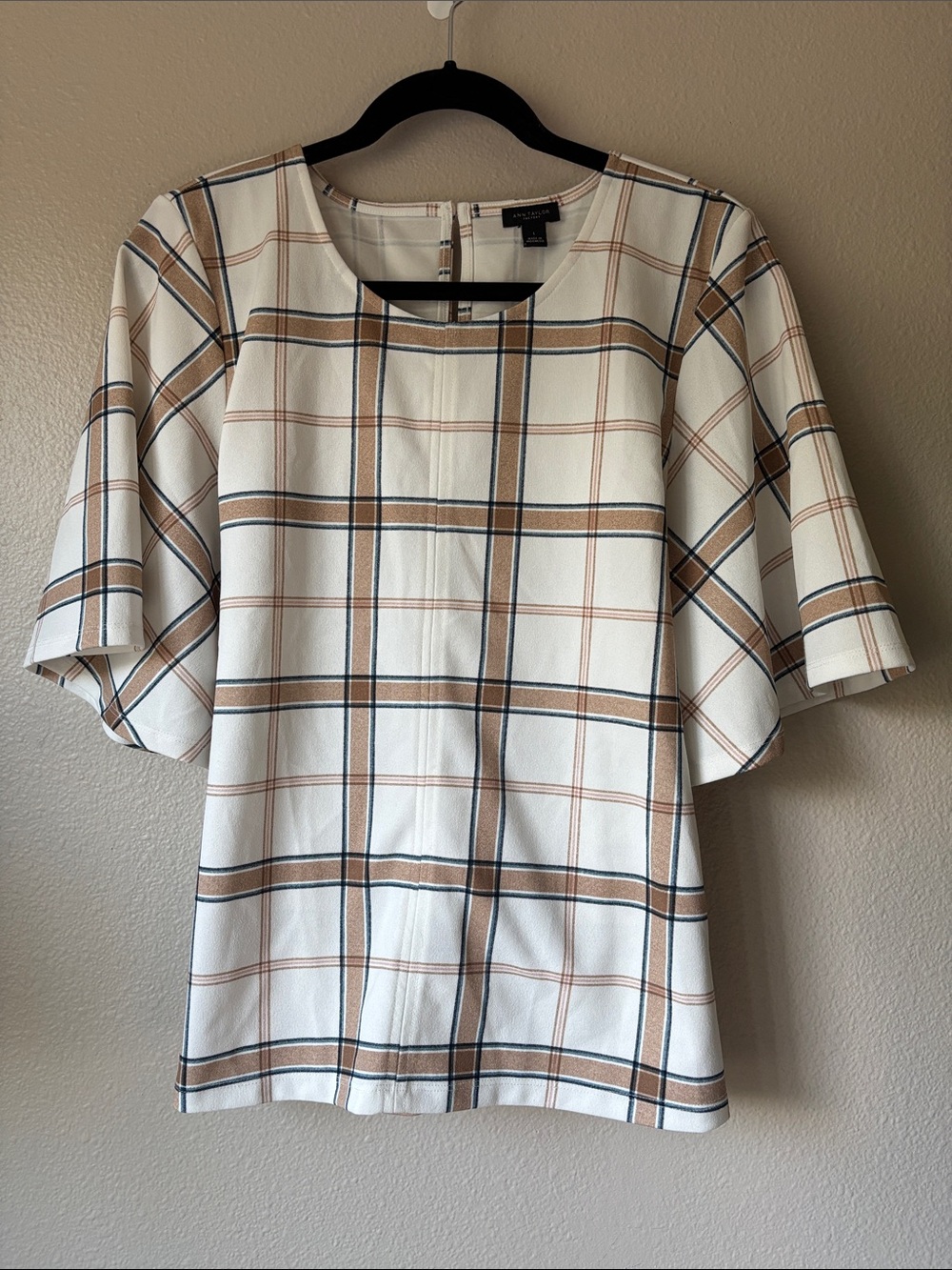 Ann Taylor Factory Cream Plaid Short Sleeve Top with Tan and Navy Accents